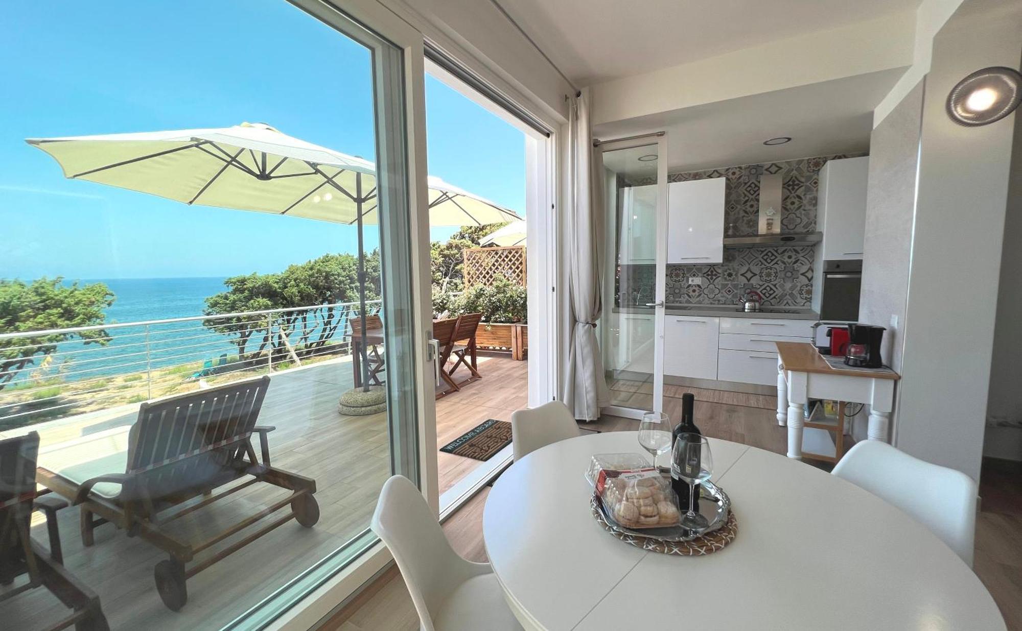Alba Stupendo Appartamento In Villa Fronte Mare - Golfo Dell'Asinara - Internet Free Valledoria Kültér fotó